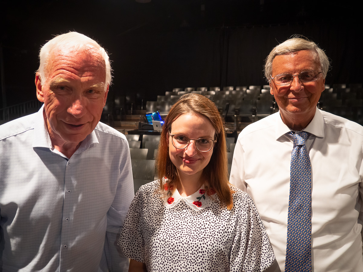 Wolfgang Bosbach (rechts) mit Ronja Kemmer MdB (Mitte) und Dr. Reinhard Knüppel (links)